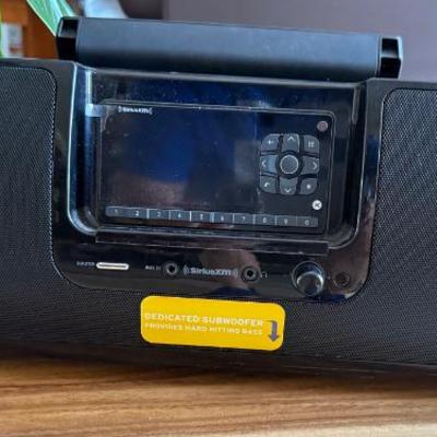 SiriusXM receiver and speakers