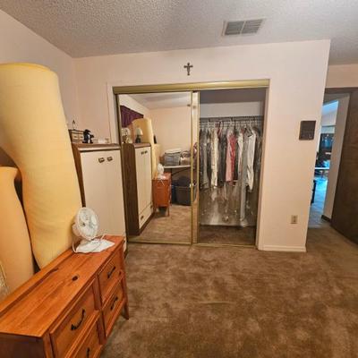 Sale Photo Thumbnail #38
