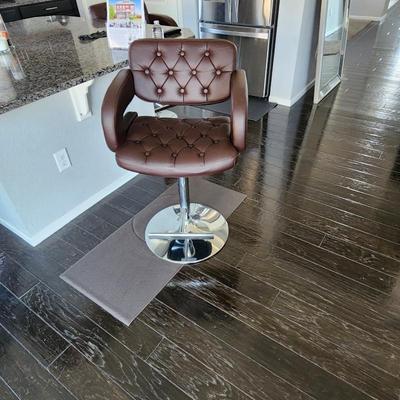 Chairs (swivel) $125 ech or $400 set of 4
Og pp $220ech