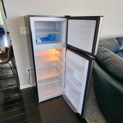 Refrigerator - $175

og pp $269.98 +tx