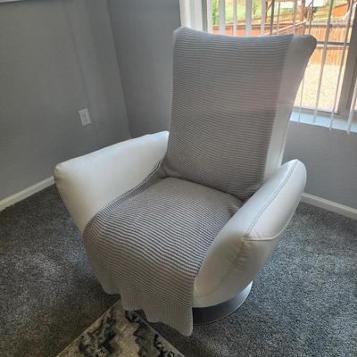 White leather swivel  - set of 2 -- $1000

og pp $1728 set