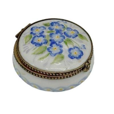 Lot 106   
Vintage Signed Limoges French Mini Porcelain Hinged Trinket Box