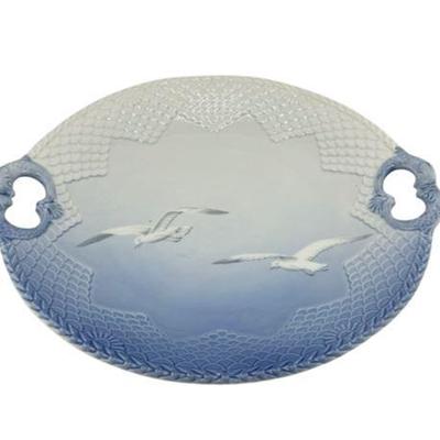 Lot 100-086  
Bing & Grondahl Copenhagen Seagull Gold Rim Cake Plate