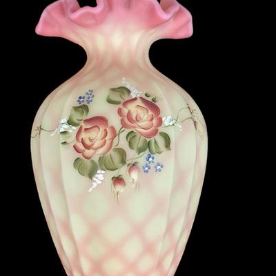 LS105 - Fenton 7” Burmese Uranium diamond optic aurora Vase Signed 