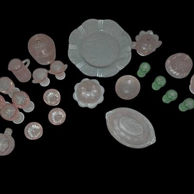 LS205 - Assorted Miniature Depression Glass – Pink, Green & Clear – 23 Pieces