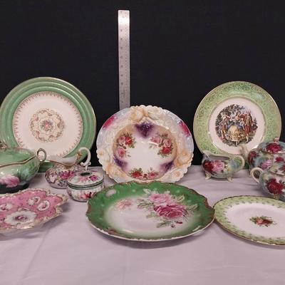 LS216 - Vintage Green and Pink Floral China Lot