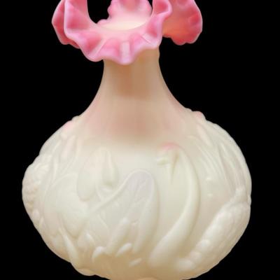 LS301 - Fenton Uranium Lotus Vase