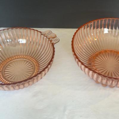 Oyster And Pearl Pink Depression Glass Bowl