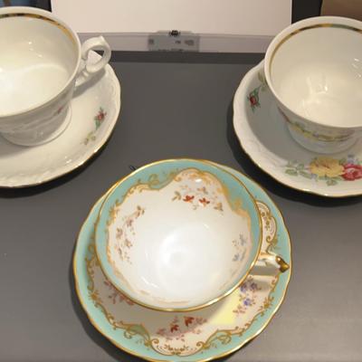 Teacups & Saucers