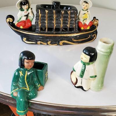 Vintage 1950s Mid-Century Asian TV Lamp Light. plus Ceramic Asian Vases