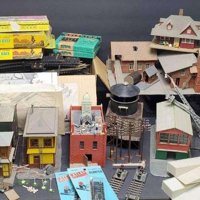 Vintage HO Scale Model Railroad Buildings, Track & Scenery - Tyco, Pola