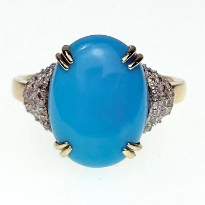 14K Gold Turquoise Hued Cabochon with Diamond Accents - Size 8.75