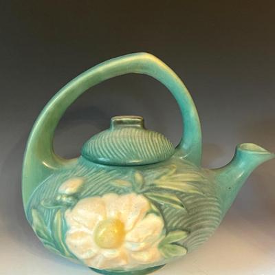 1942 Roseville Peony Green Teapot