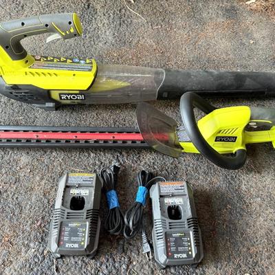 Ryobi 18V Blower And Hedge Trimmer With 2 Batteries & 2 Chargers