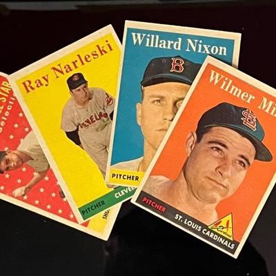 1958 Topps Baseball Cards (4)