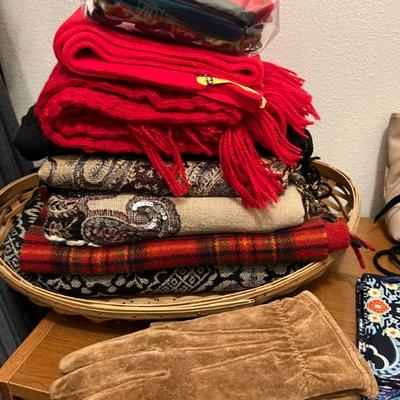 Sale Photo Thumbnail #95
