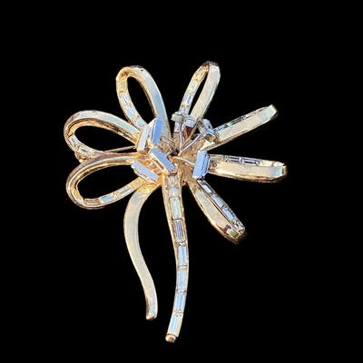 Vintage Trifari “Place Vendome” Brooch
