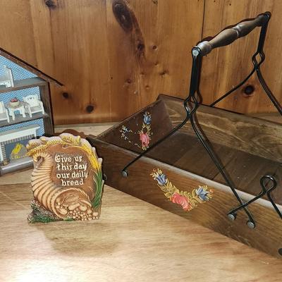 Garden Basket & Decor