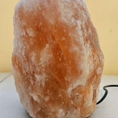 Glow of the Himalayas – Natural Salt Rock Lamp