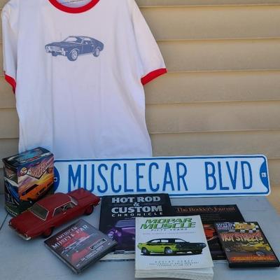 Musclecars And Hot Rods - Auto Enthusiasts Collectible Merch 