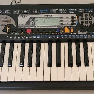 Yamaha Portable Electronic Keyboard 