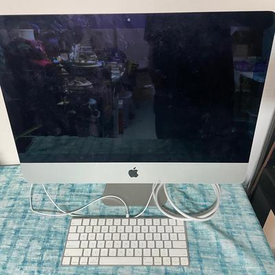 Apple Desktop Computer