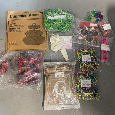 Lot Of New Party Supplies Including A Cupcake Stand