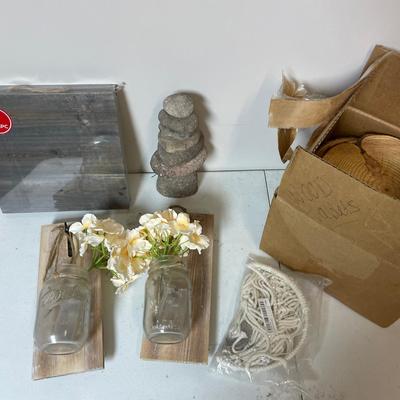 Lot Of Natural Rustic Themed Decor