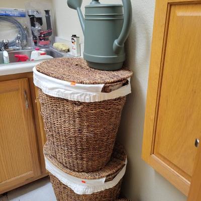 Sale Photo Thumbnail #94: Hampers 