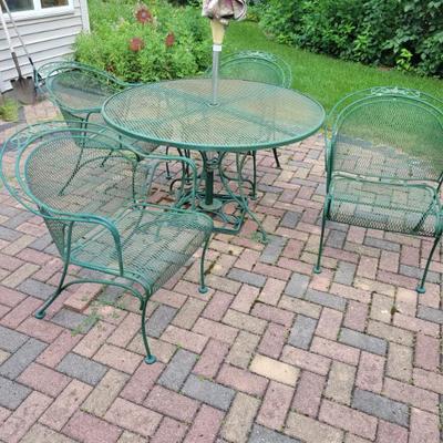 Sale Photo Thumbnail #165: Metal Patio Set 