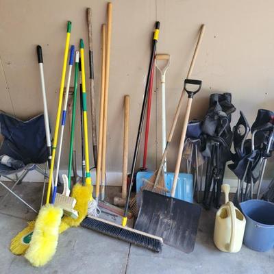 Sale Photo Thumbnail #174: Tools and Chairs 