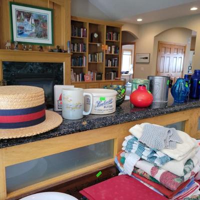 Sale Photo Thumbnail #82: Kitchenware 