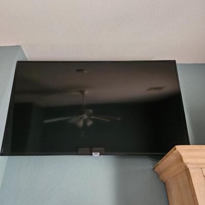 Sale Photo Thumbnail #36: Tv