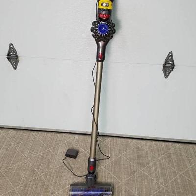 Dyson V8 Animal  Cordless Stick Vacuum Cleaner with Charger