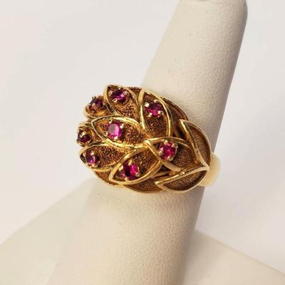 14K Gold Pink Corundum Gemstone Domed Layered Leaf Design Ring - Size 7