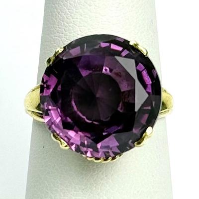 14K Gold Corundum Cocktail Ring - Size 6.5