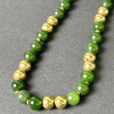 14K Gold & Nephrite Bead Necklace -22"