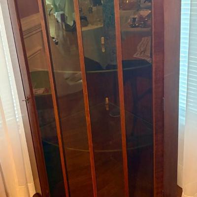  Uruo cabinet mint condition 