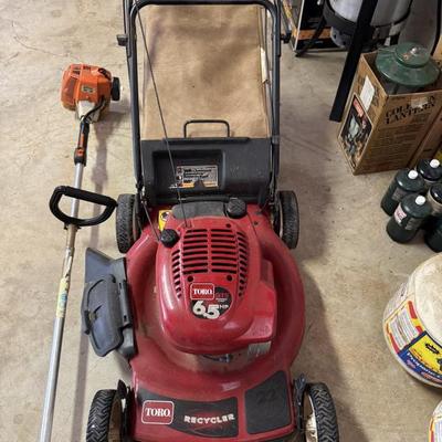 Sale Photo Thumbnail #77: Toro lawnmower works great