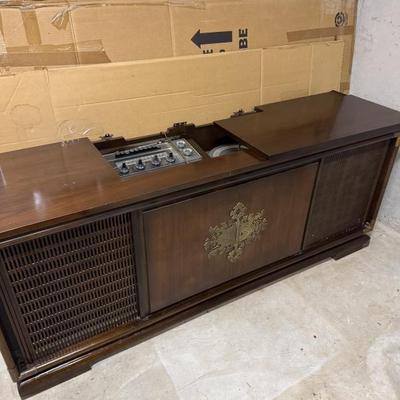 Sale Photo Thumbnail #81: Stereo 