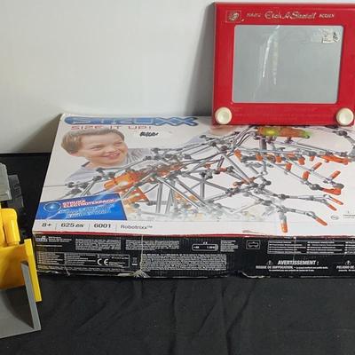 Struxx, Etch A Sketch, Bob The Builder Dig, And Drive Scoop