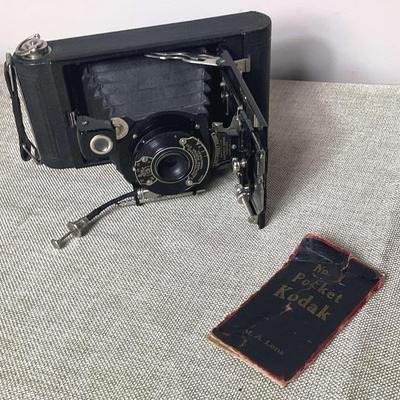 Vintage Eastman Kodak No. 2 Folding Cartridge Hawk-Eye Model B Camera