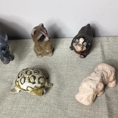 Collectible ceramic and pottery animals
