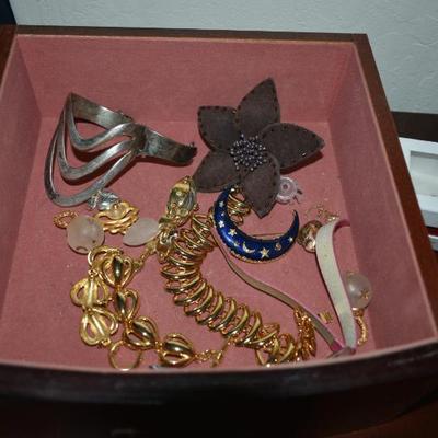 Sale Photo Thumbnail #158