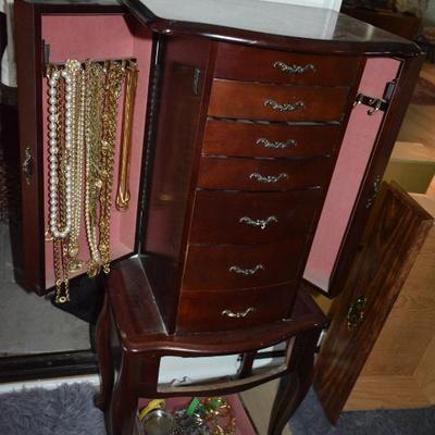 Sale Photo Thumbnail #156