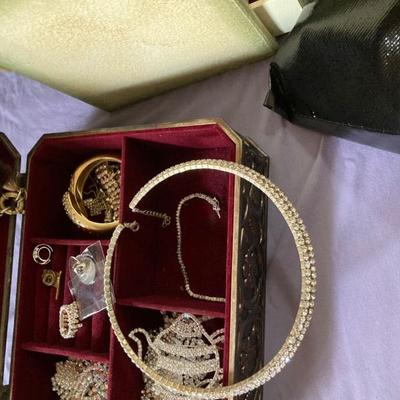 Sale Photo Thumbnail #144