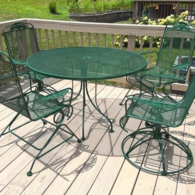 Patio Table And 4 Chairs W/ Cushions And Umbrella 