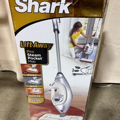SHARK Pro Steam Pocket Mop-NIB