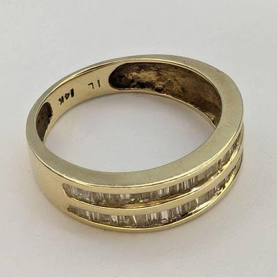 14K Gold & Diamond Ring...Sz. 5.5