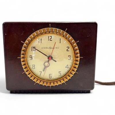 Sale Photo Thumbnail #107: 1939 General Electric 8H58 Timer Clock